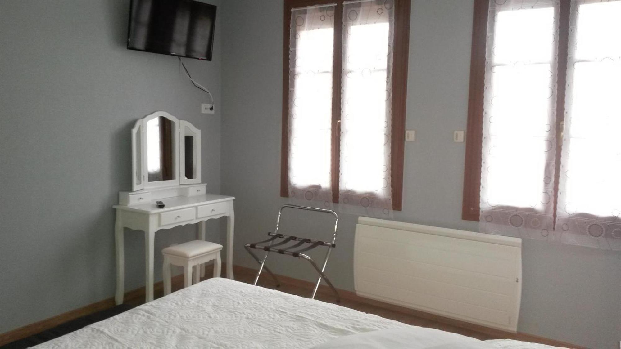 Le Domaine Des Gemmes Acomodação com café da manhã Tissey Quarto foto